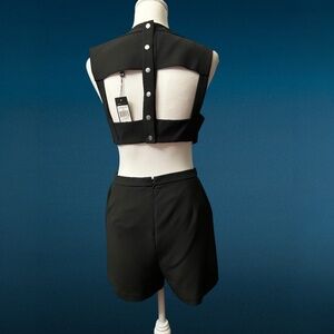 NWT BCBG MAXAZRIA “LENI” Snappy cut-out Romper, size 8